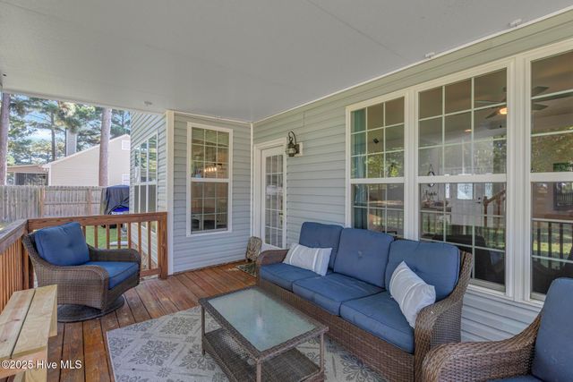 322 Osprey Point Drive, Sneads Ferry, NC 28460