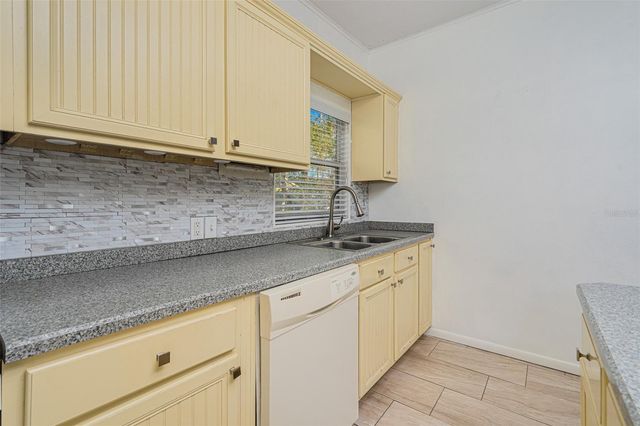 130 W PENNSYLVANIA, Lake Helen, FL 32744