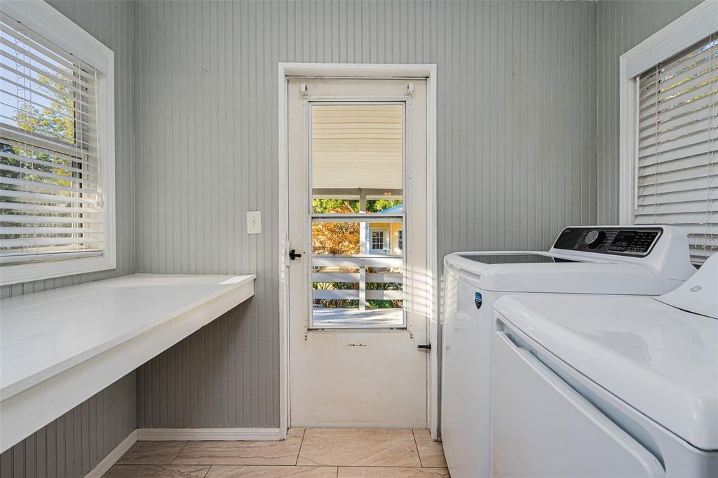 Image 21 of property listing at 130 W PENNSYLVANIA, Lake Helen, FL 32744