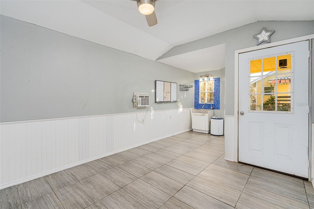 Image 32 of property listing at 130 W PENNSYLVANIA, Lake Helen, FL 32744