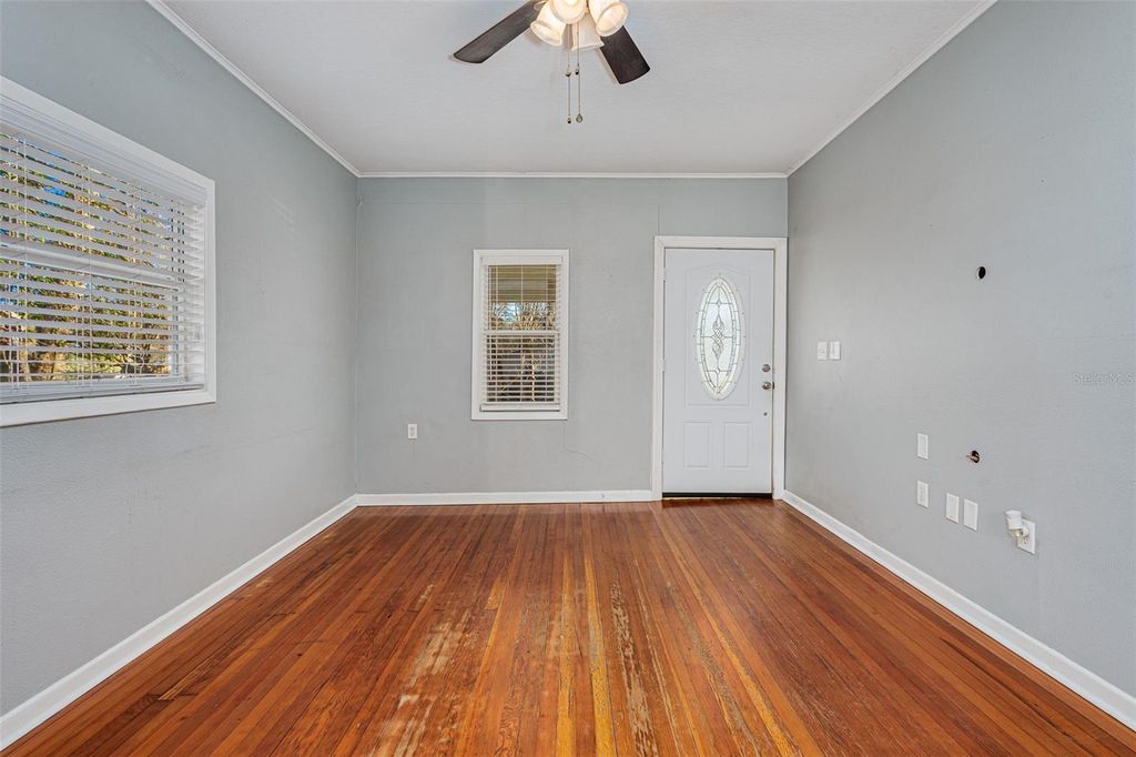 Image 7 of property listing at 130 W PENNSYLVANIA, Lake Helen, FL 32744