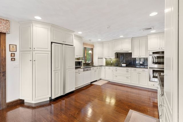 5 Willson Rd, Salem, MA 01970