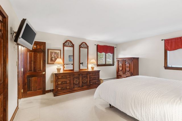 5 Willson Rd, Salem, MA 01970