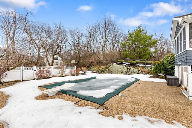 5 Willson Rd, Salem, MA 01970