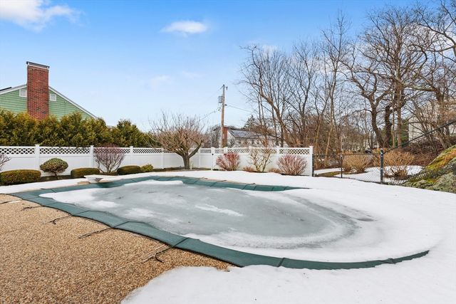 5 Willson Rd, Salem, MA 01970