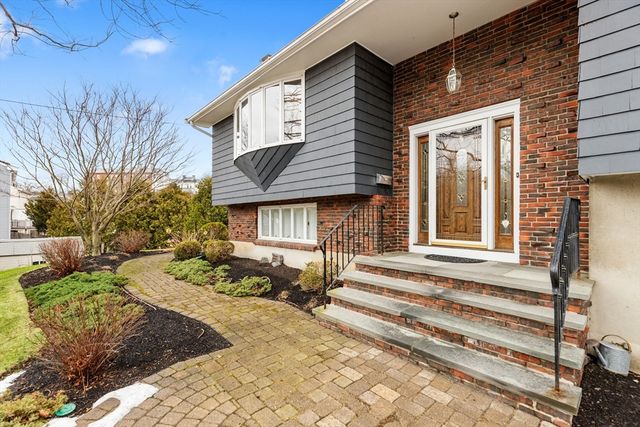 5 Willson Rd, Salem, MA 01970