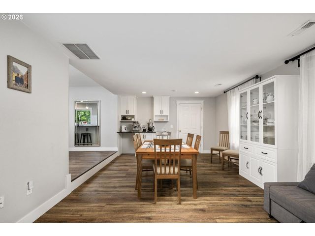 503 Ne BIRCHWOOD Ter, Hillsboro, OR 97124