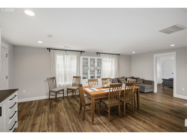 503 Ne BIRCHWOOD Ter, Hillsboro, OR 97124