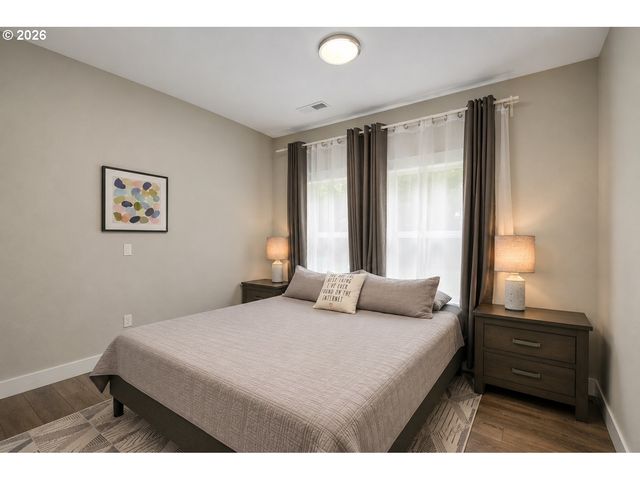 503 Ne BIRCHWOOD Ter, Hillsboro, OR 97124