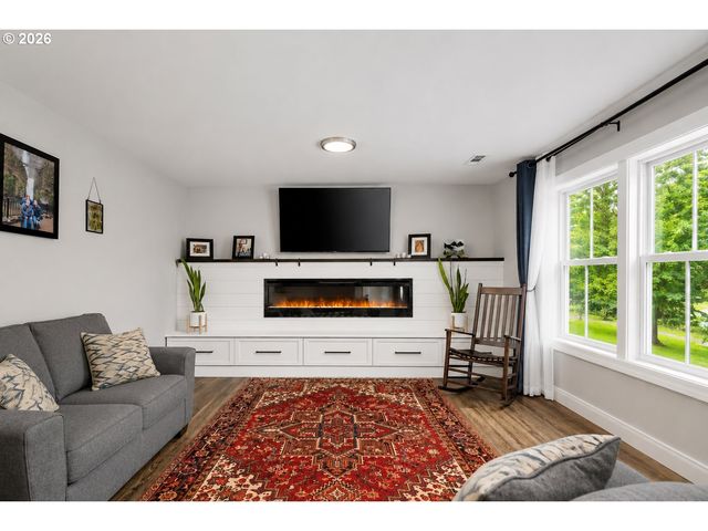 503 Ne BIRCHWOOD Ter, Hillsboro, OR 97124