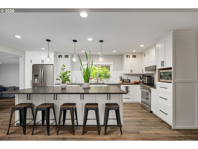 503 Ne BIRCHWOOD Ter, Hillsboro, OR 97124