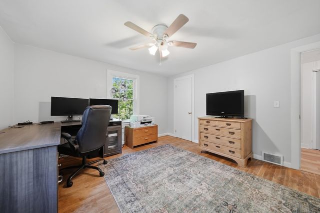 4 Tinker Road, Merrimack, NH 03054