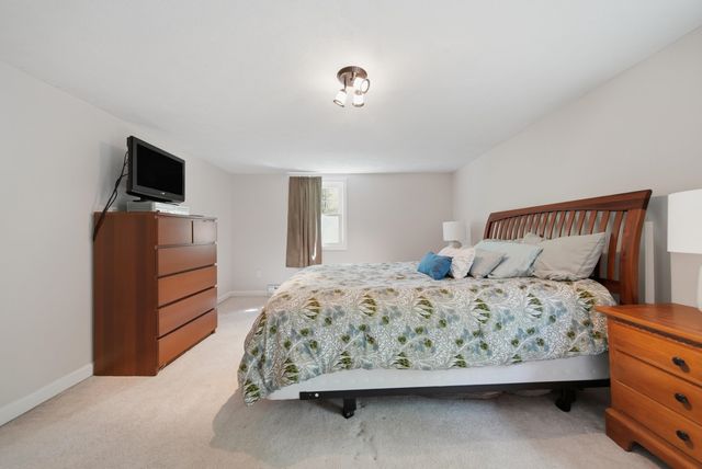 4 Tinker Road, Merrimack, NH 03054