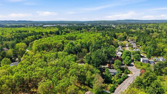 4 Tinker Road, Merrimack, NH 03054