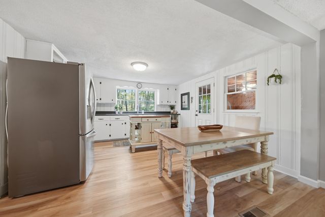 4 Tinker Road, Merrimack, NH 03054