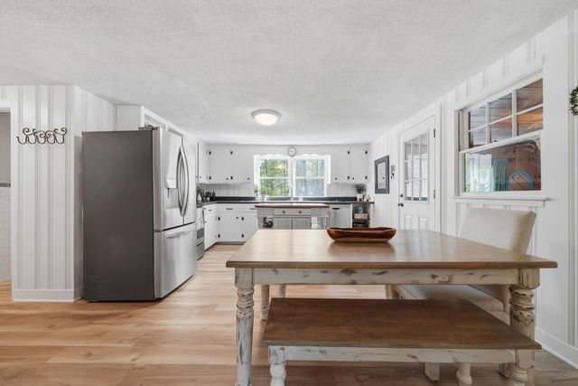 4 Tinker Road, Merrimack, NH 03054