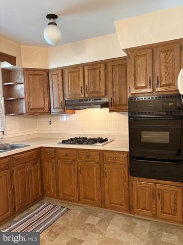 2609 CROYDON ST, Philadelphia, PA 19137