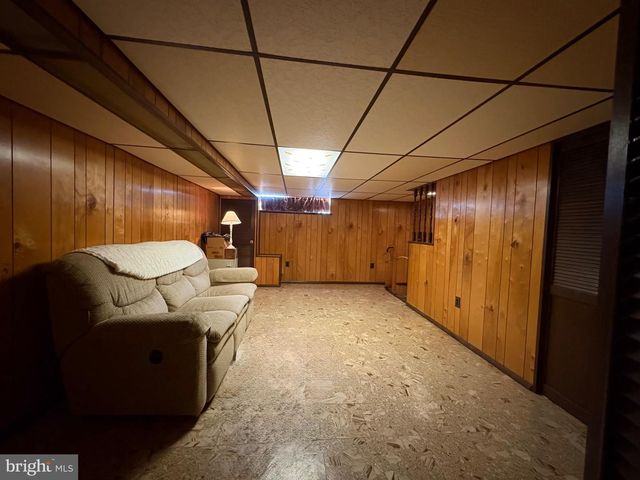 2609 CROYDON ST, Philadelphia, PA 19137