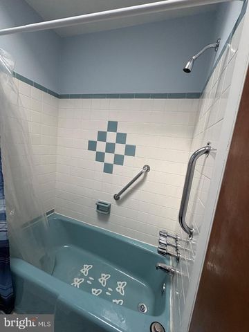 2609 CROYDON ST, Philadelphia, PA 19137