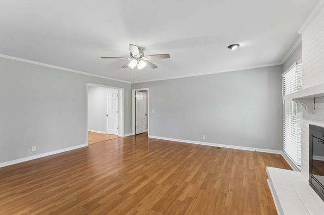 1814 Haynes Dr, Murfreesboro, TN 37129