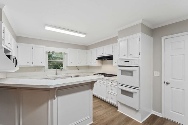 1814 Haynes Dr, Murfreesboro, TN 37129