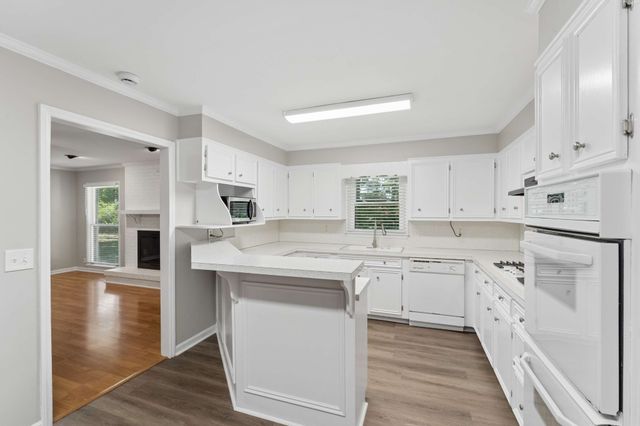 1814 Haynes Dr, Murfreesboro, TN 37129