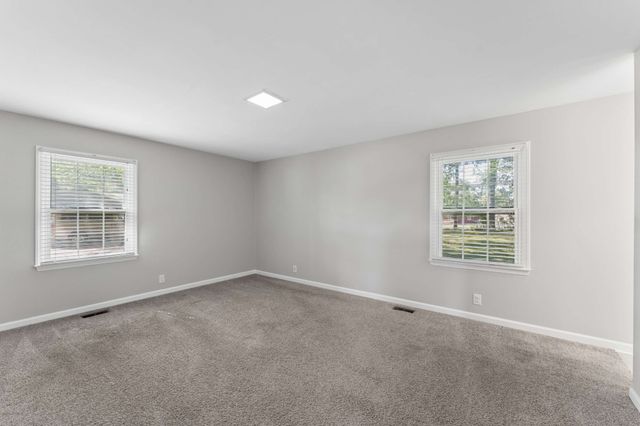 1814 Haynes Dr, Murfreesboro, TN 37129