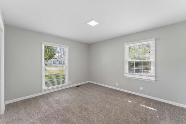 1814 Haynes Dr, Murfreesboro, TN 37129