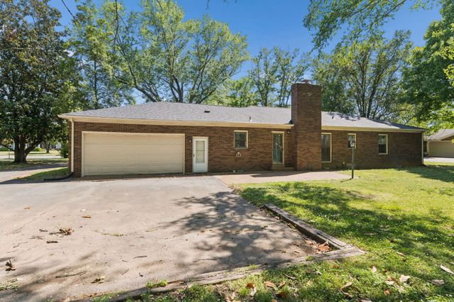 1814 Haynes Dr, Murfreesboro, TN 37129