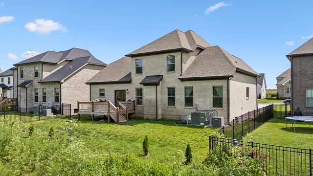 105 Hayden Ln, Gallatin, TN 37066