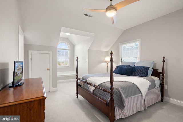 13600 CARRIAGE FORD RD, Nokesville, VA 20181