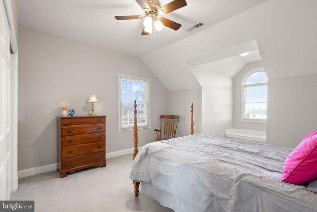 13600 CARRIAGE FORD RD, Nokesville, VA 20181