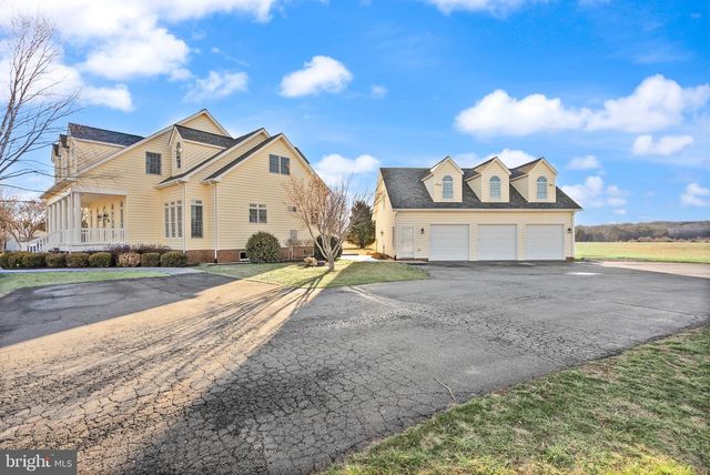 13600 CARRIAGE FORD RD, Nokesville, VA 20181
