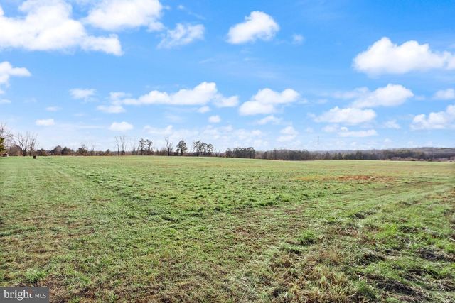 13600 CARRIAGE FORD RD, Nokesville, VA 20181