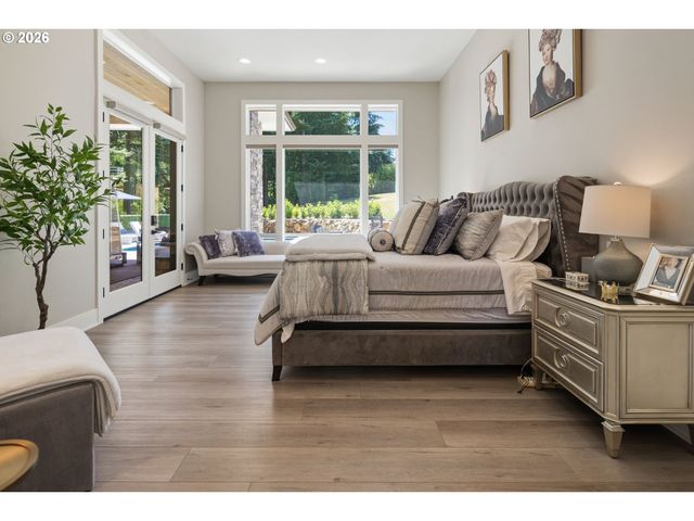 27207 Sw PETES MOUNTAIN Rd, West Linn, OR 97068