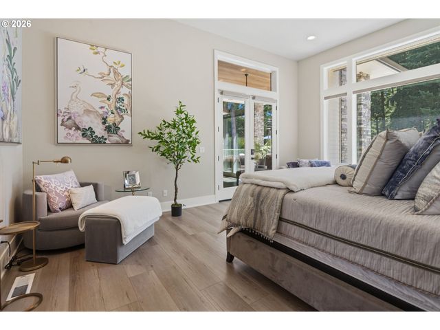 27207 Sw PETES MOUNTAIN Rd, West Linn, OR 97068