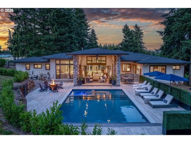 27207 Sw PETES MOUNTAIN Rd, West Linn, OR 97068