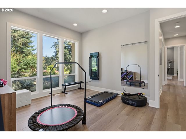 27207 Sw PETES MOUNTAIN Rd, West Linn, OR 97068