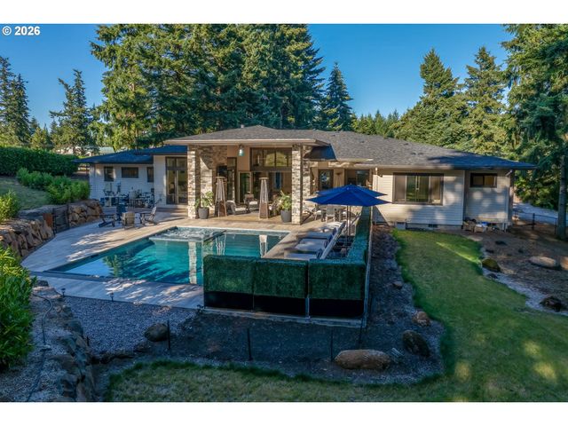 27207 Sw PETES MOUNTAIN Rd, West Linn, OR 97068