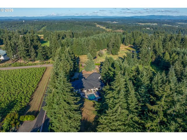 27207 Sw PETES MOUNTAIN Rd, West Linn, OR 97068