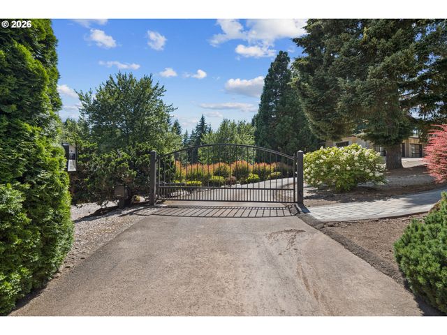 27207 Sw PETES MOUNTAIN Rd, West Linn, OR 97068