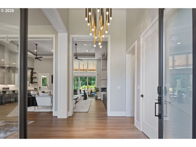 27207 Sw PETES MOUNTAIN Rd, West Linn, OR 97068