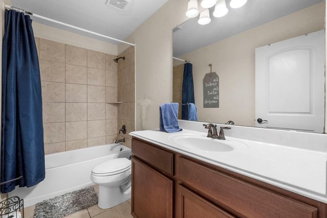 1617 Treeta TRL, Kyle, TX 78640