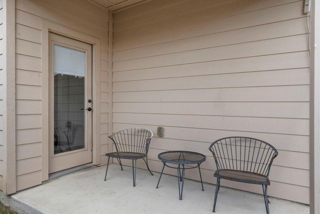 1617 Treeta TRL, Kyle, TX 78640