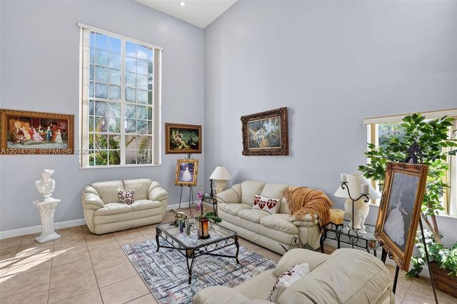 15500 SW 99th Ln, Miami, FL 33196