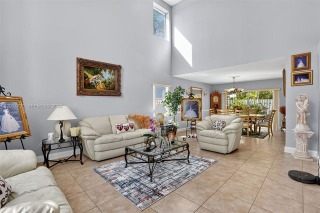 15500 SW 99th Ln, Miami, FL 33196