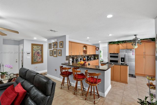 15500 SW 99th Ln, Miami, FL 33196