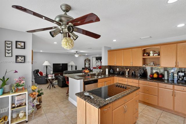 15500 SW 99th Ln, Miami, FL 33196