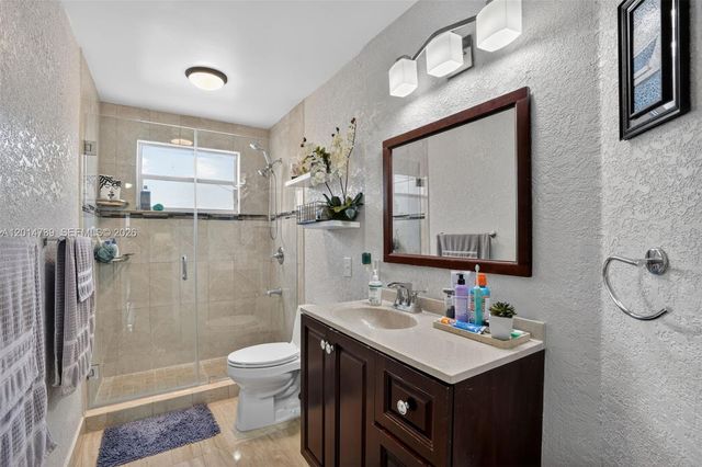 15500 SW 99th Ln, Miami, FL 33196