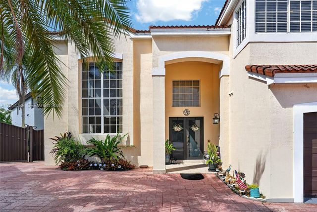 15500 SW 99th Ln, Miami, FL 33196